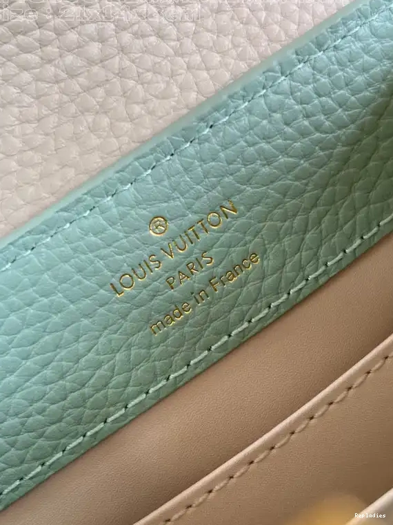 Rep ladies VUITTON LOUIS CAPUCINES MINI-21*14*8CM 0625